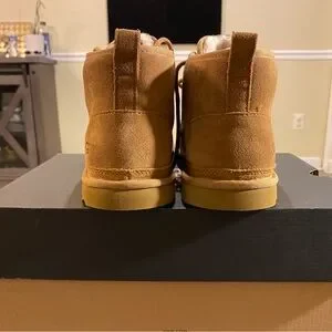 UGG | Shoes | Ugg Tan Chukka Boots With Suede Upper And  display picture 1